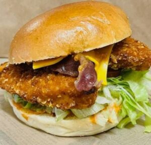 Burger POULET CORN-FLAKES CAJUN